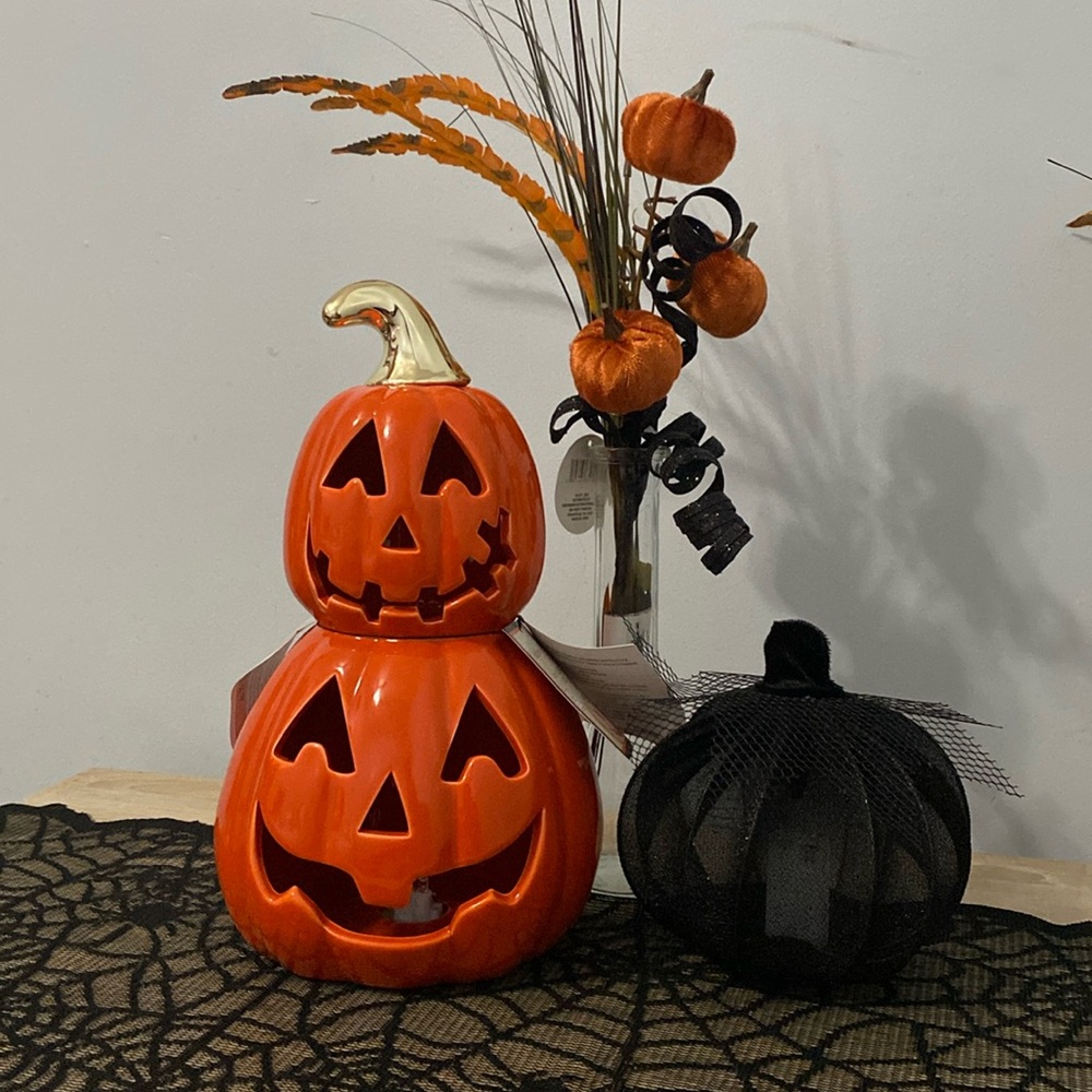 Halloween Jack O’ Lantern Stacked Pumpkins LED Home Decor NWT